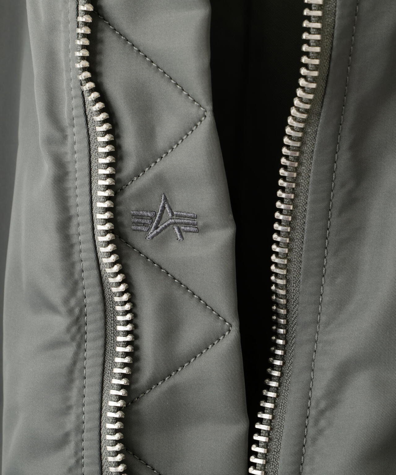 B-15 FLIGHT JACKET - MOONLOID EXCLUSIVE ｜アルファ インダストリーズ