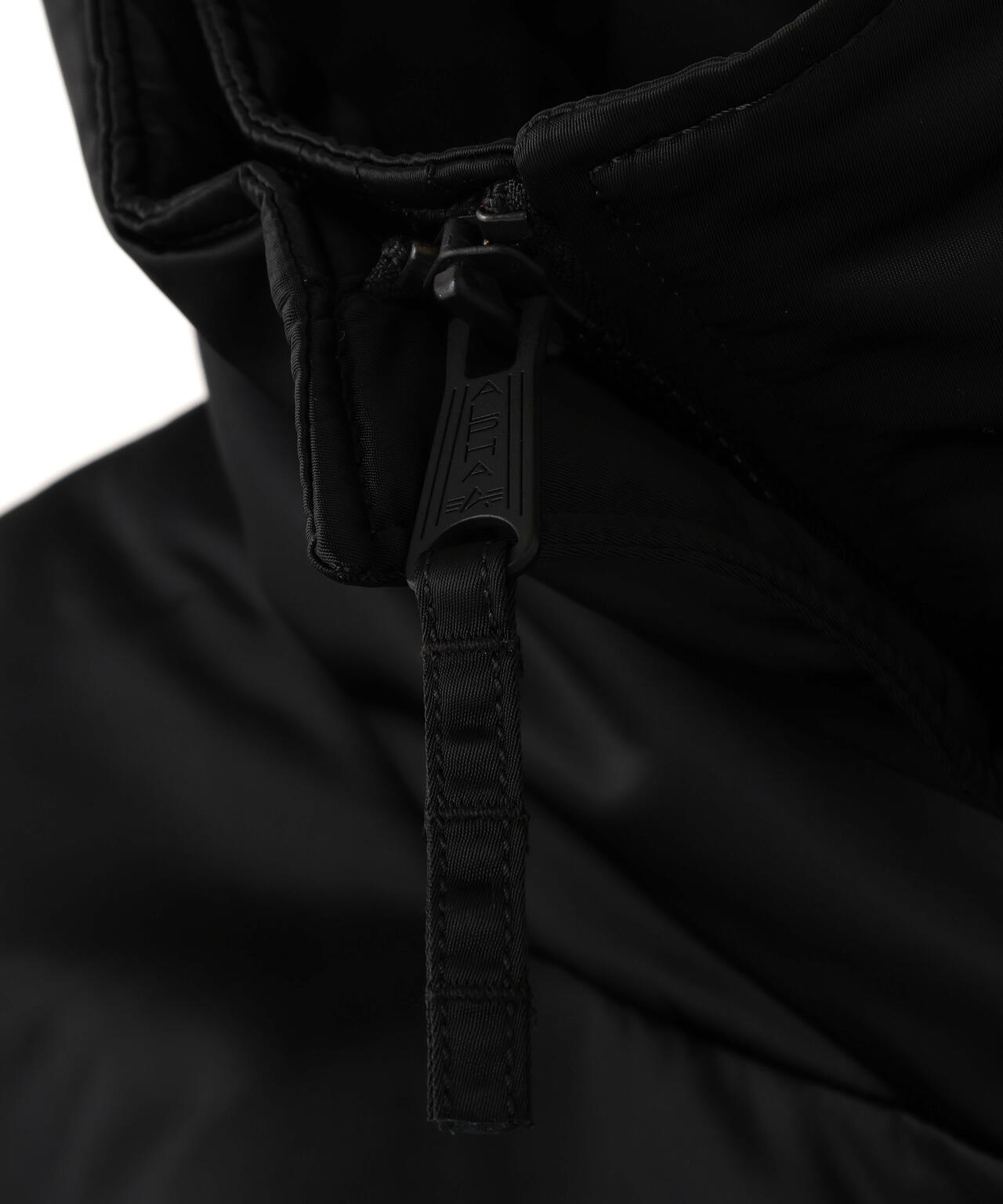 COCOON BOMBER PEGGY GOU X ALPHA