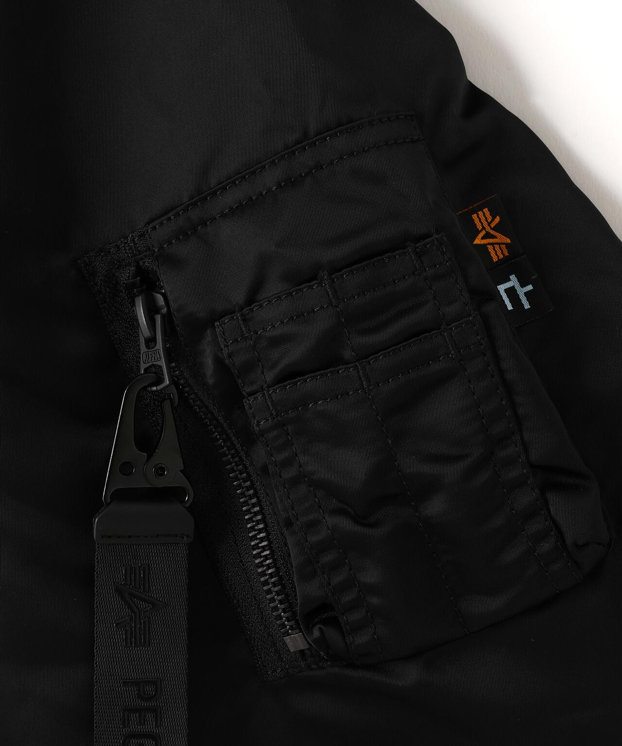 COCOON BOMBER PEGGY GOU X ALPHA