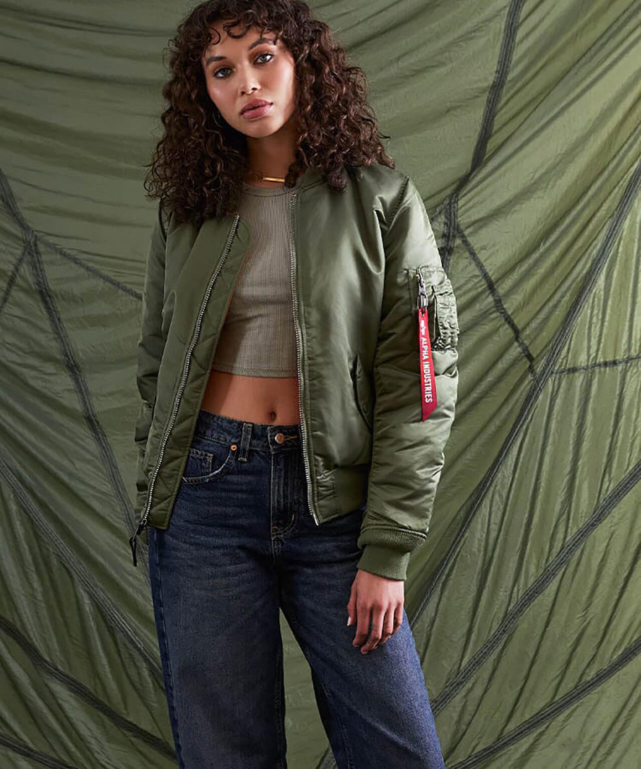 ALPHA INDUSTRIES のミリタリージャケット アルファ インダストリーズ、ファッションシーンでのポジション