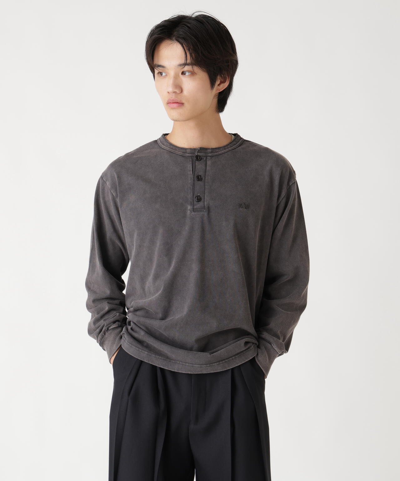 SNOW WASH LS HENLEY NECK T-SHIRT