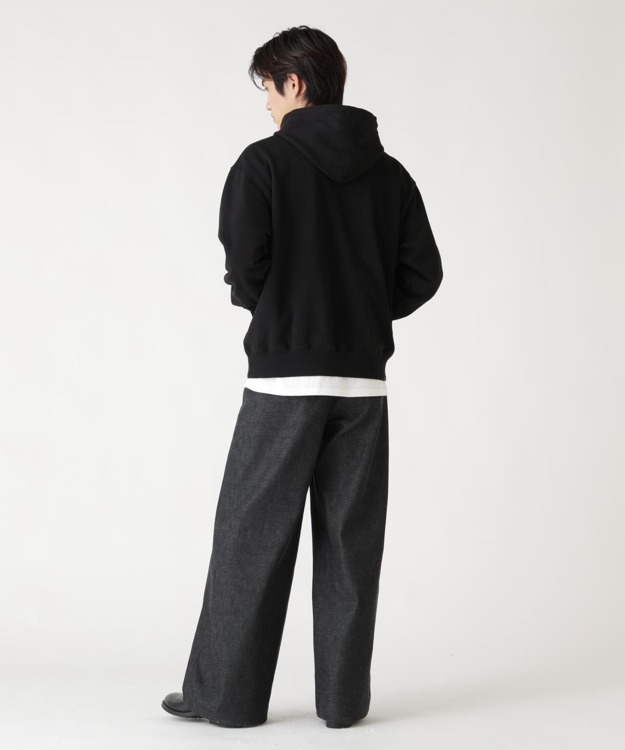 PLAIN HOODIE