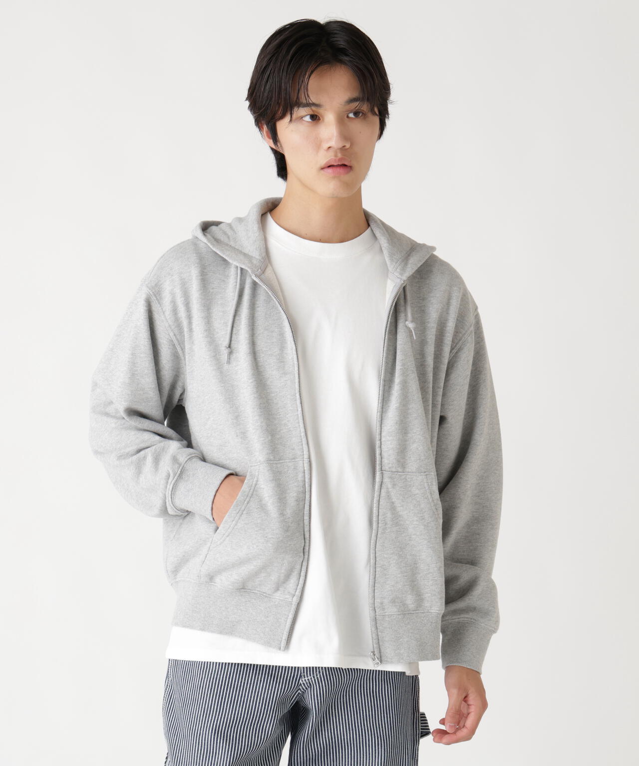 PLAIN ZIP HOODIE