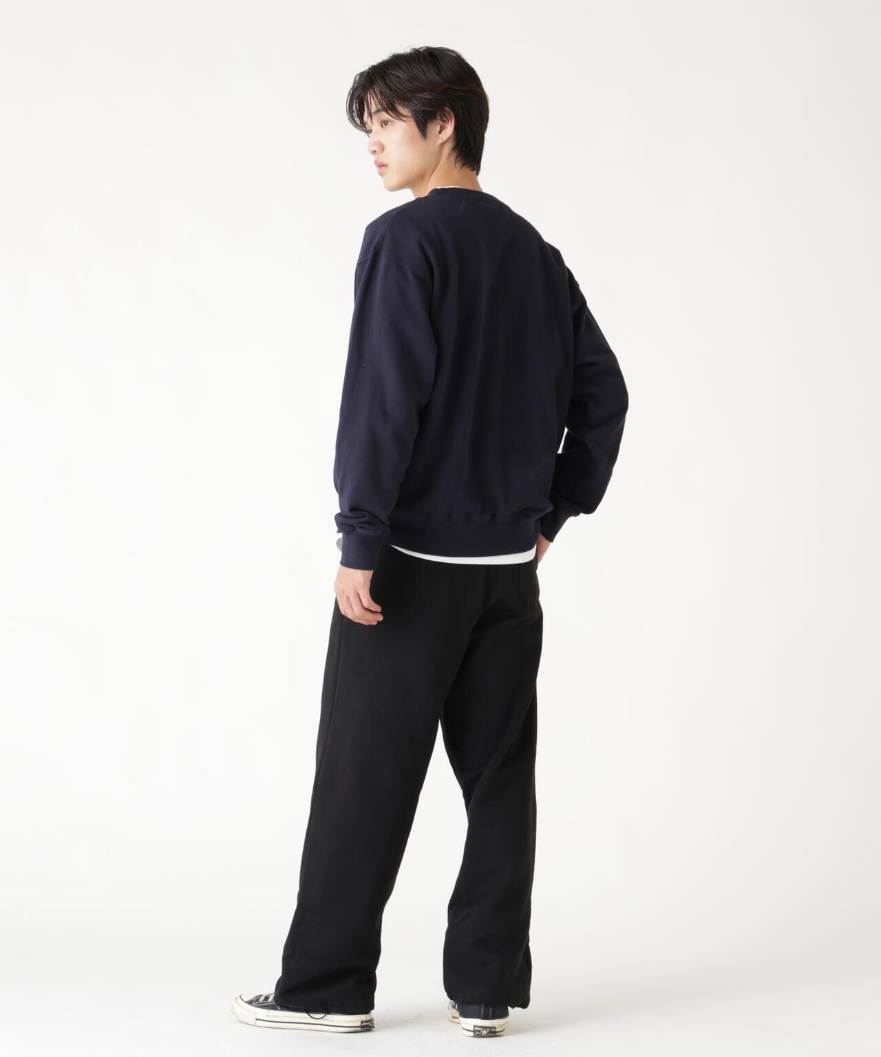 PLAIN CREW SWEAT