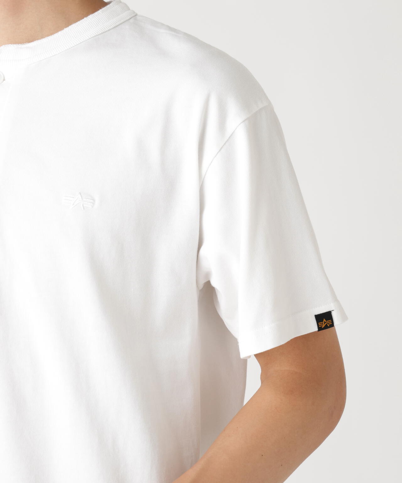 SNOW WASH SS HENLEY NECK T-SHIRT