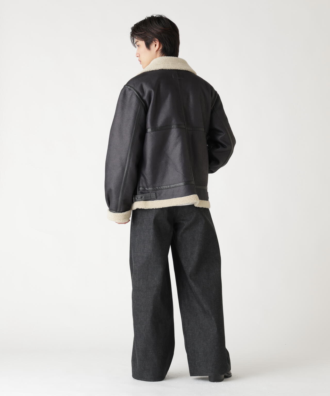 MOUTON B-3 ｜アルファ インダストリーズ