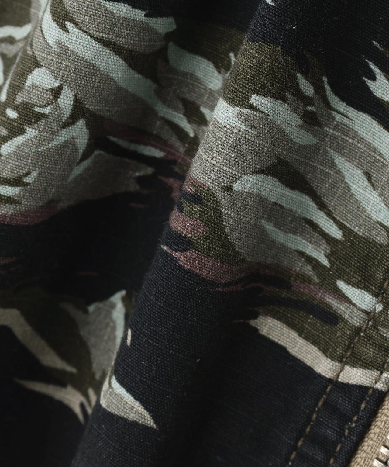 beautiful people × Alpha｜double-end camouflage cargo pants