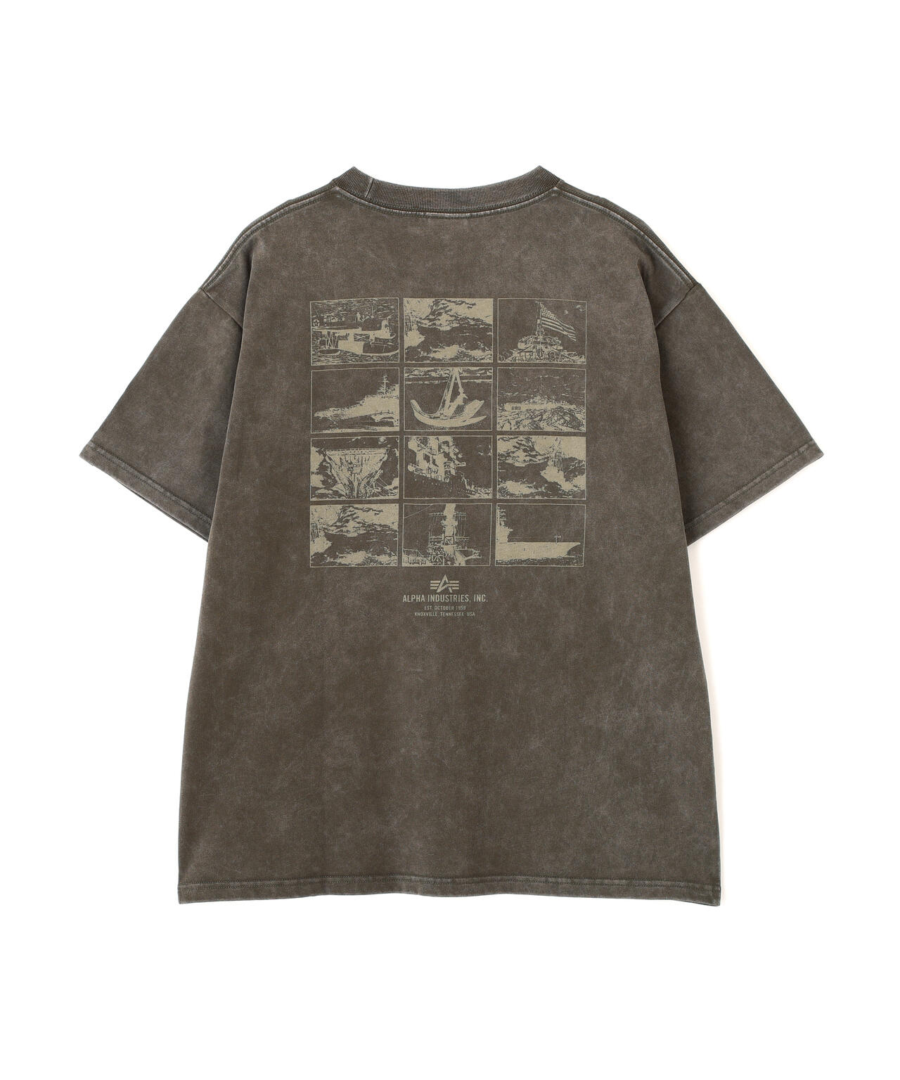 MOMENT　COLLAGE　T‐SHIRT