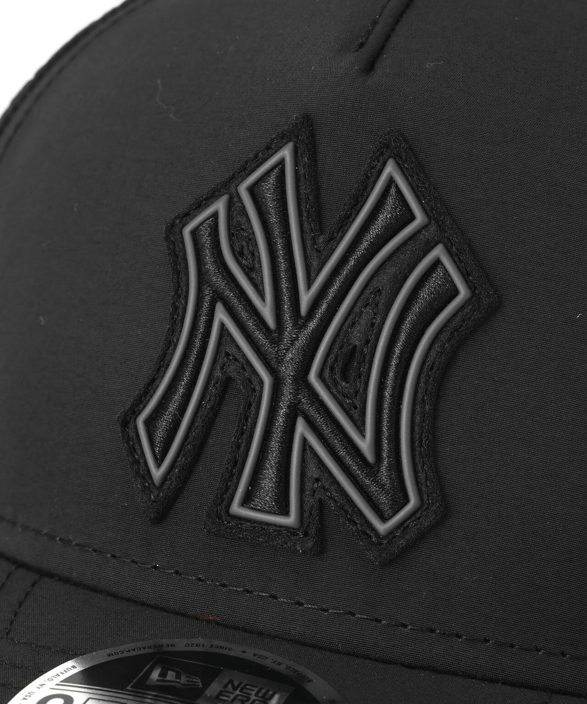《MLB X ALPHA X NEW ERA》9FORTY M-Crown A-Frame ニューヨーク・ヤンキース