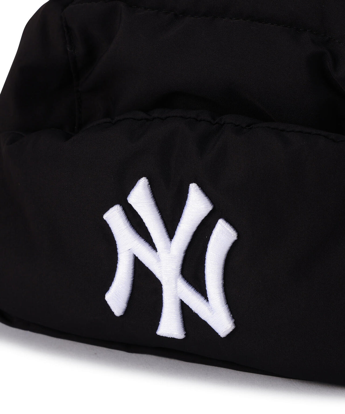《MLB X ALPHA X NEW ERA》PUFFER TRAPPER HAT ニューヨーク・ヤンキース