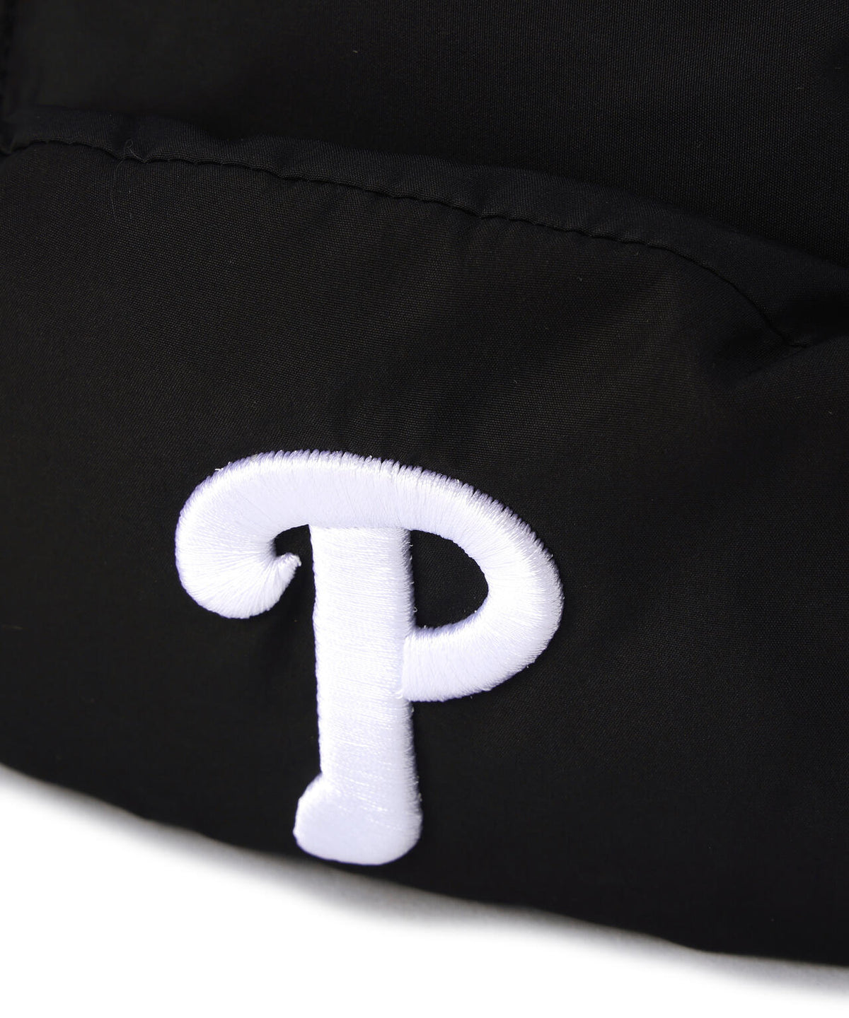 《MLB X ALPHA X NEW ERA》PUFFER TRAPPER HAT フィラデルフィア・フィリーズ