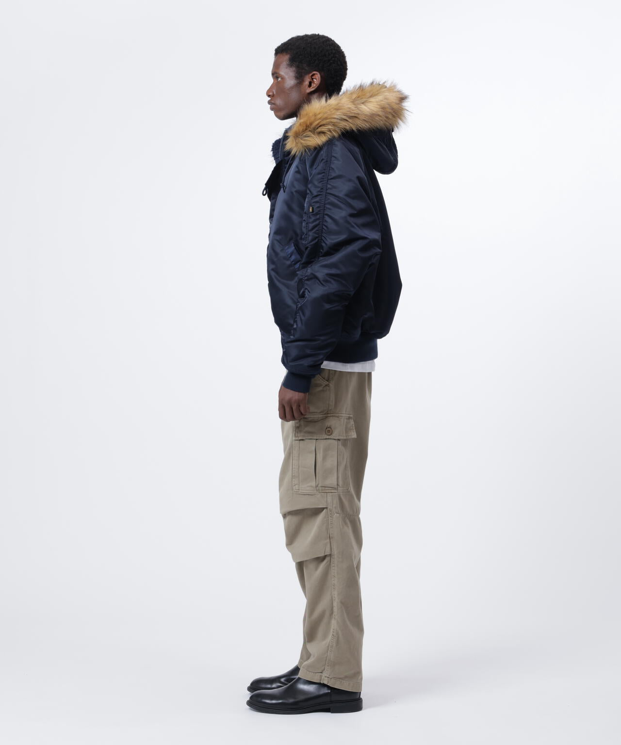 185cm C:83 W:66 H:86 着用サイズ：L